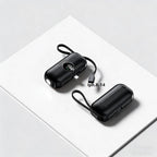 🧡2-in-1 Mini tragbares Ladegerät 🔋 | Integriertes USB-C-Kabel, Digitalanzeige, ultrakompakte Powerbank mit Taschenlampe